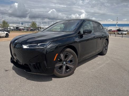 Used 2024 BMW iX xDrive50 w/ Sport Package image 1