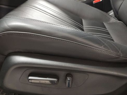 Certified 2023 Honda HR-V EX-L image 3