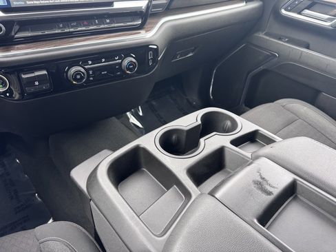 Used 2024 Chevrolet Silverado 2500 LT image 31