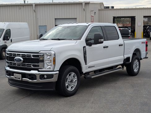 New 2026 Ford F250 XLT w/ 360-Degree Camera Package image 2