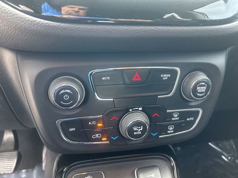 Certified 2019 Jeep Compass Altitude image 37