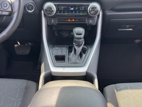 Used 2025 Toyota RAV4 XLE AWD/4WD image 15
