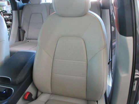Used 2021 Porsche Cayenne S AWD/4WD image 12
