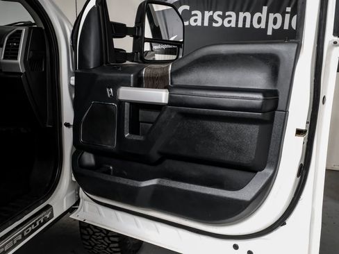 Used 2020 Ford F250 Lariat image 53