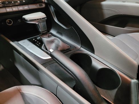 Used 2023 Hyundai Elantra SEL image 26