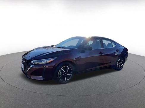 Used 2025 Nissan Sentra SV image 7