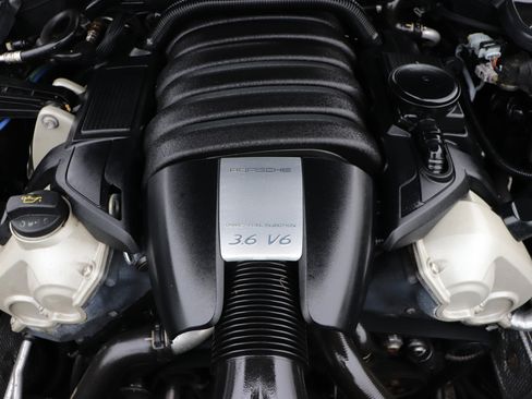 Used 2016 Porsche Panamera 4 image 47