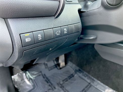 Used 2020 Toyota Camry LE image 16