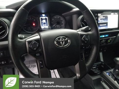 Used 2021 Toyota Tacoma TRD Off-Road image 14