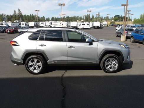 Used 2025 Toyota RAV4 LE AWD/4WD image 6