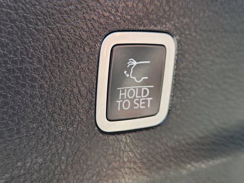 Used 2024 Jeep Wagoneer L Series III w/ Flexible Seating Group image 29