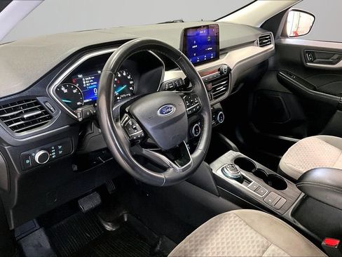Used 2022 Ford Escape SE w/ Cold Weather Package image 17