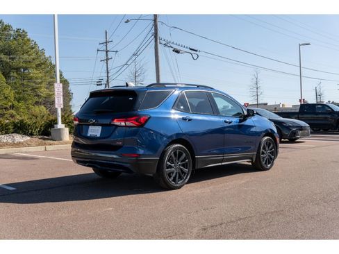 Used 2022 Chevrolet Equinox RS w/ RS Leather Package image 5