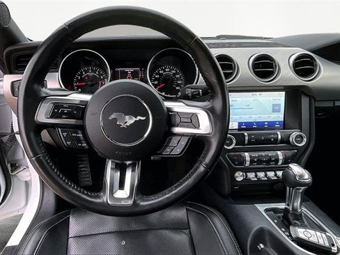 Used 2022 Ford Mustang Premium image 5