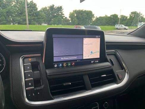 Used 2021 Chevrolet Tahoe RST w/ Luxury Package AWD/4WD image 16