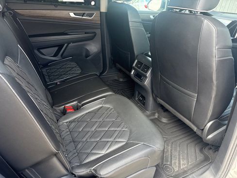 Used 2024 Volkswagen Atlas SEL Premium R-Line AWD/4WD image 21