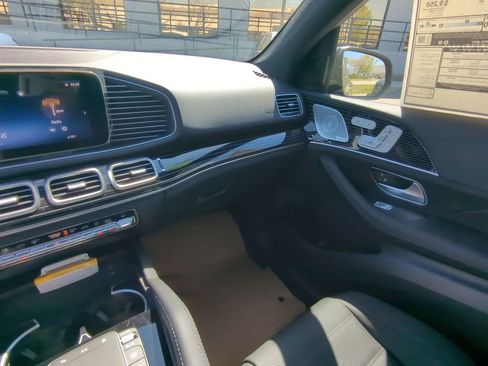 New 2025 Mercedes-Benz GLE 580 GLE 580 image 4