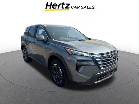 Used 2025 Nissan Rogue SV image 1