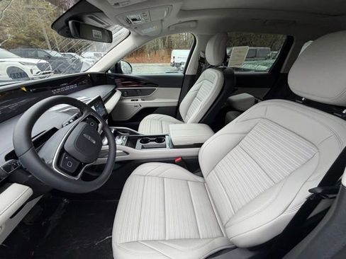 New 2026 Lincoln Nautilus Reserve w/ Jet Appearance Package image 15