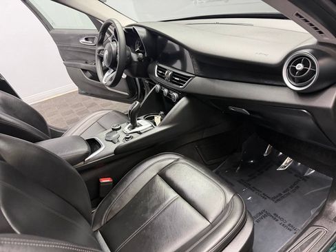 Used 2020 Alfa Romeo Giulia RWD image 52