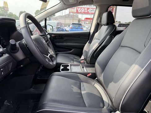 Certified 2026 Honda Odyssey Elite image 8