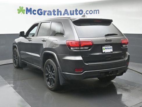 Used 2018 Jeep Grand Cherokee Altitude image 24