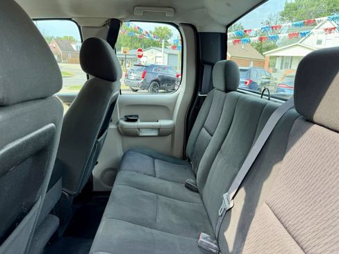 Used 2013 Chevrolet Silverado 2500 W/T w/ Snow Plow Prep Package AWD/4WD image 11