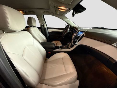 Used 2016 Cadillac SRX Luxury w/ Driver Awareness Package image 28