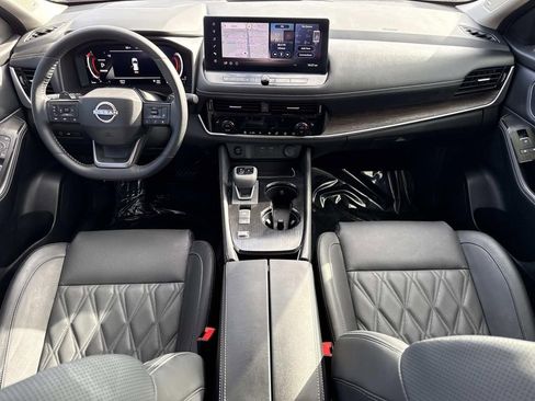 Certified 2025 Nissan Rogue Platinum image 16