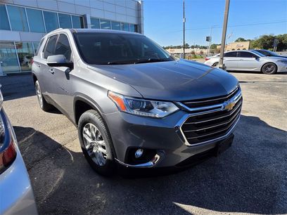Used 2021 Chevrolet Traverse LT