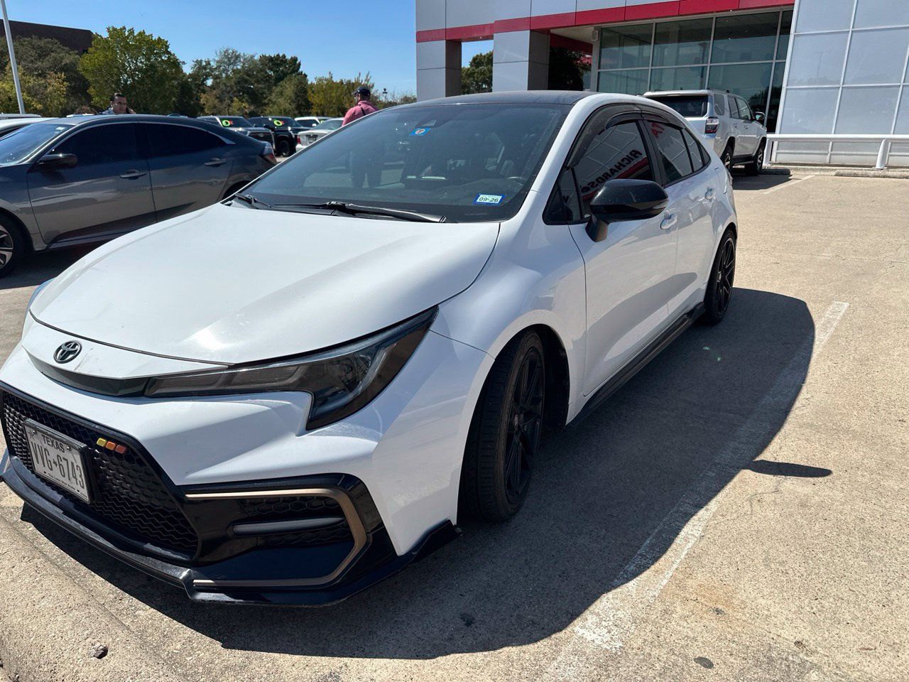 Used 2021 Toyota Corolla SE FWD image 1