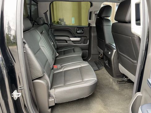 Used 2018 Chevrolet Silverado 1500 LTZ Z71 w/ LTZ Plus Package image 17