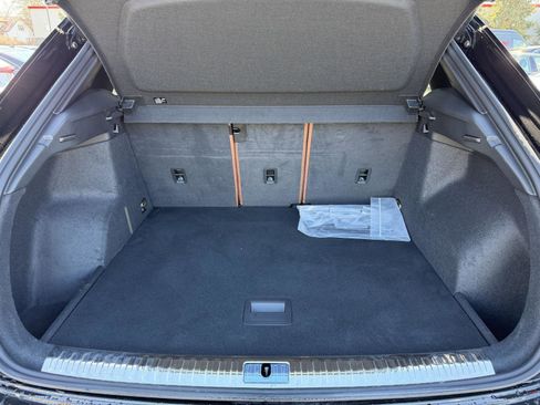 Used 2024 Audi Q3 2.0T Premium w/ Convenience Package image 27