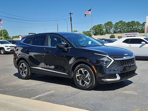 Used 2024 Kia Sportage LX FWD image 1