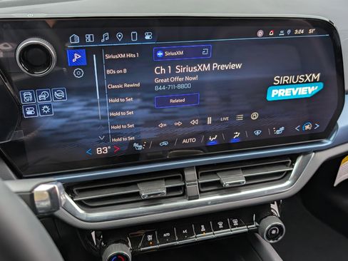 Used 2025 Chevrolet Equinox EV LT w/ Convenience Package image 29