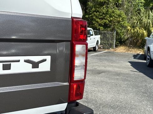 Used 2020 Ford F250 Lariat w/ Chrome Package image 19