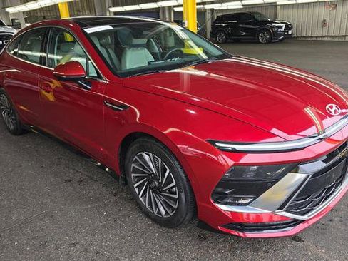 Used 2024 Hyundai Sonata Limited image 2