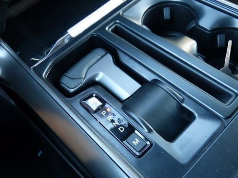 New 2025 Ford F150 Lariat w/ Equipment Group 502A High image 19