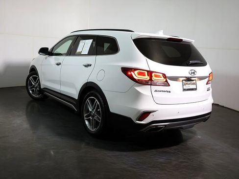 Used 2018 Hyundai Santa Fe Limited AWD/4WD image 2
