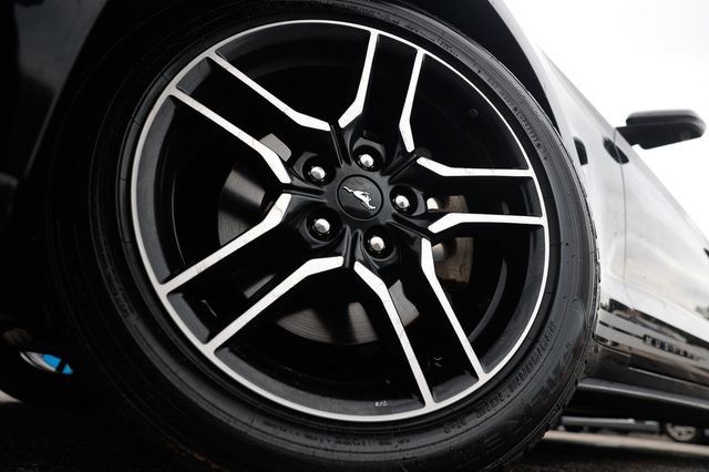 Used 2018 Ford Mustang Premium RWD image 31