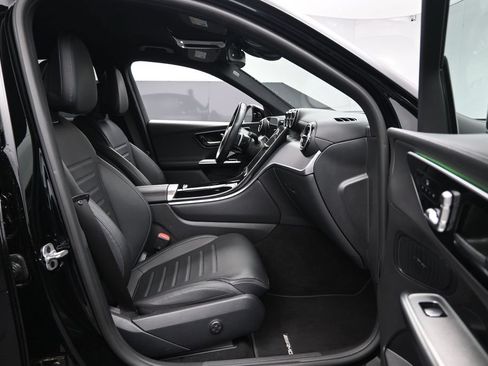 Used 2023 Mercedes-Benz GLC 300 image 24