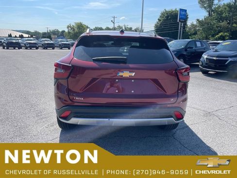 Used 2024 Chevrolet Trax LT FWD image 14