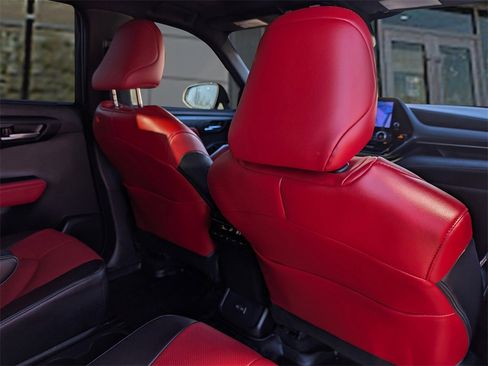 Used 2023 Toyota Highlander XSE image 20