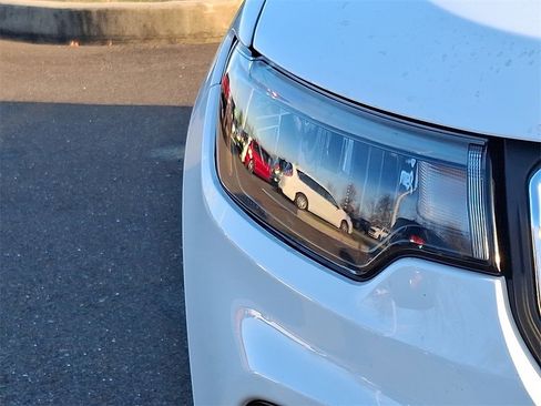 Used 2023 Jeep Compass Latitude w/ Sun and Sound Group image 8