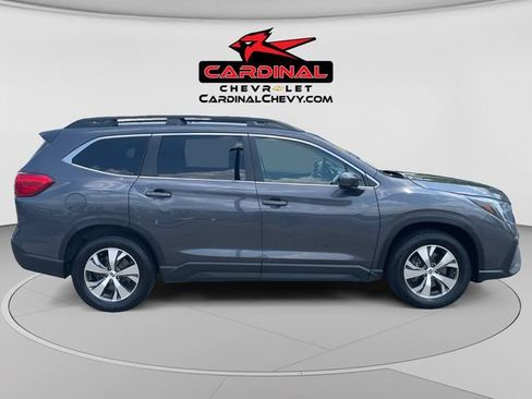 Used 2024 Subaru Ascent Premium w/ Convenience Package AWD/4WD image 2