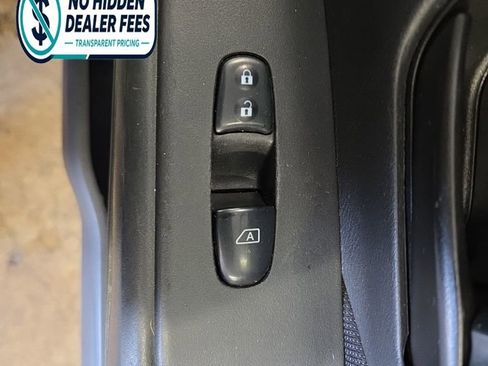 Used 2021 Nissan Kicks S FWD image 23