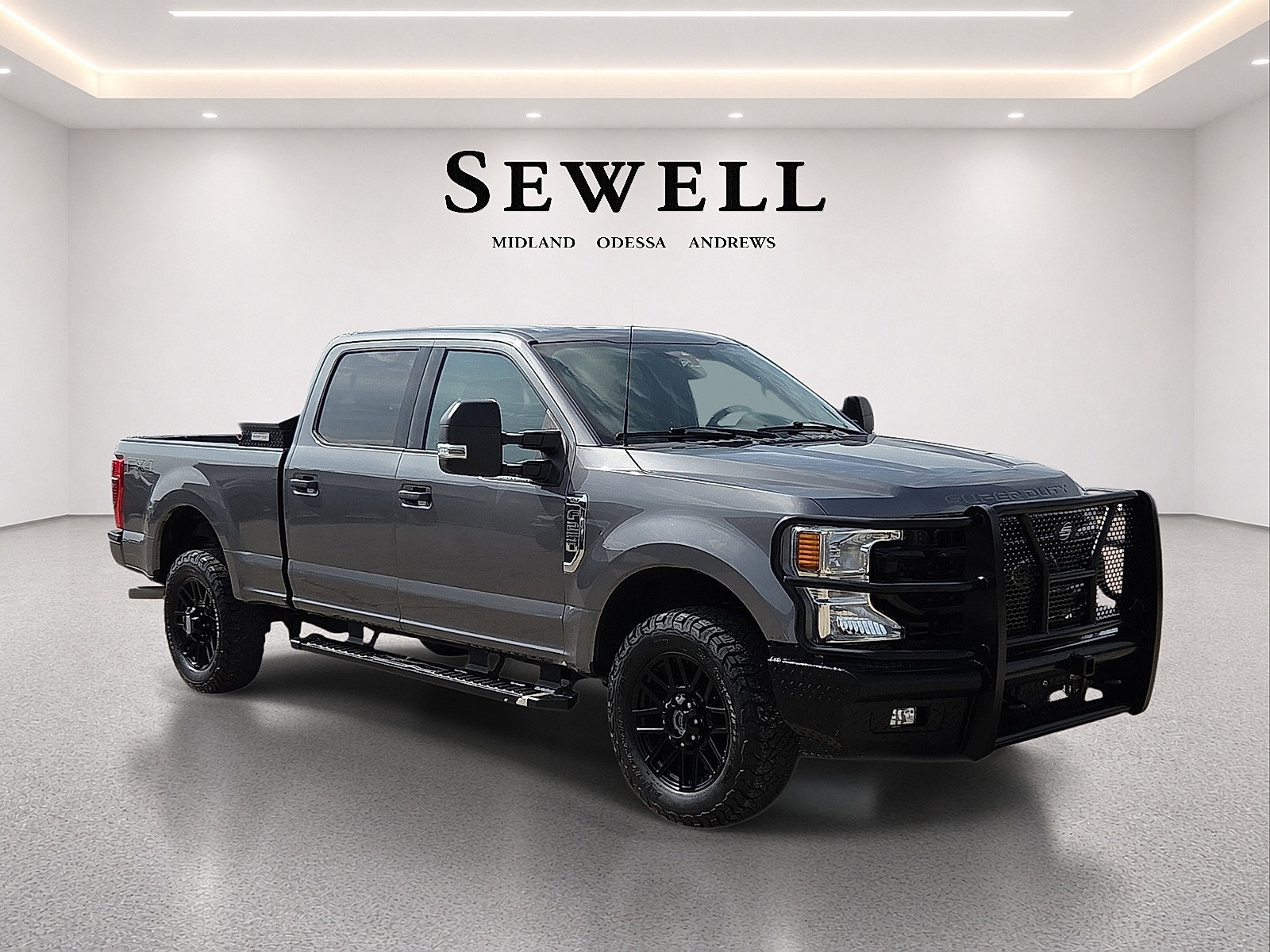 Used 2022 Ford F250 XLT w/ Black Appearance Package AWD/4WD image 6