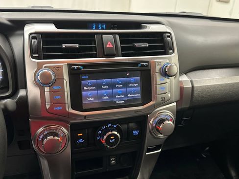 Used 2015 Toyota 4Runner SR5 AWD/4WD image 11