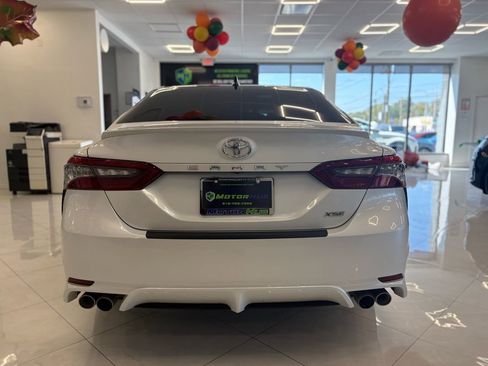 Used 2021 Toyota Camry XSE image 11