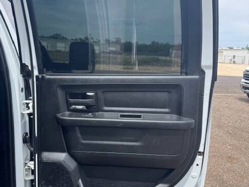 Used 2023 RAM 2500 Tradesman w/ Chrome Appearance Group AWD/4WD image 38